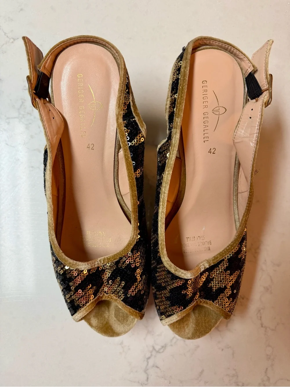 Retro pinup style golden sequin, velvet platform sling back heels size 42, US 11